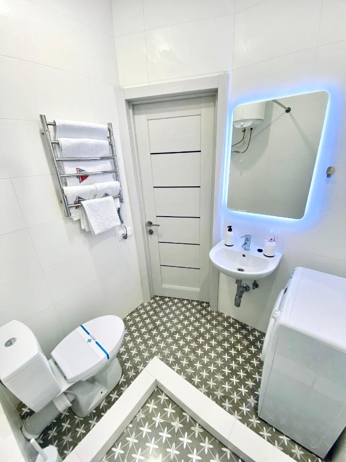 Myfreedom Апартаменти Метро Харківська キエフ エクステリア 写真